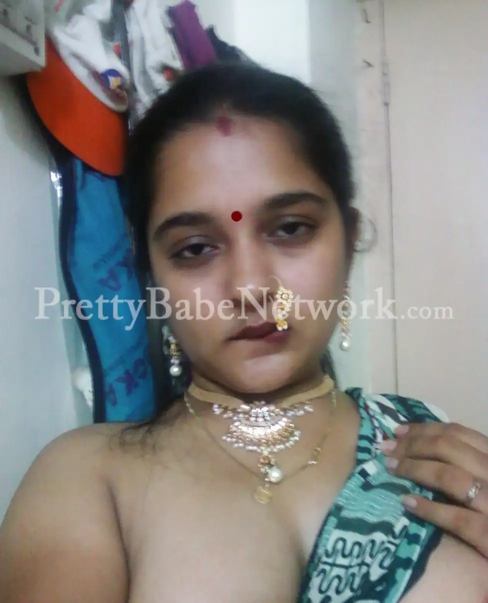 Bihari Bhabhi Sheetal - Experienced Noida Housewife Escort in Sector 39